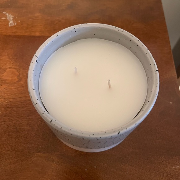 Life at Home Candle - Picture 2 of 2